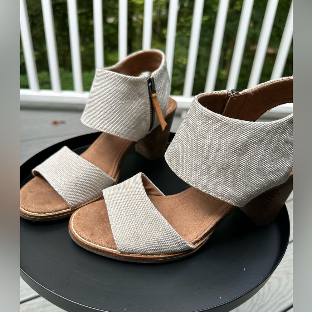 TOM'S Majorca Sandal Sz 7.5 Beige